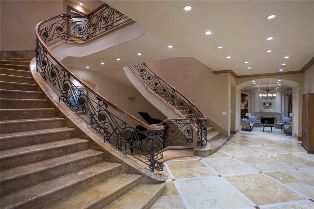 1380 Moorea Way Laguna Beach, CA 92651 - Photo 5 of 22