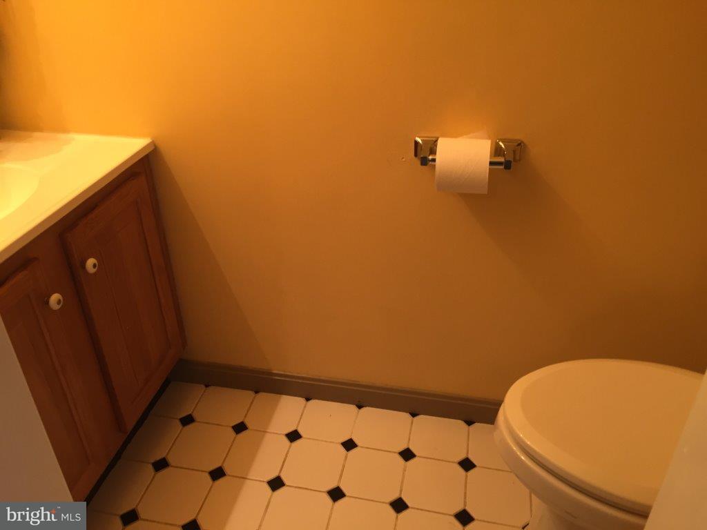 713 Lampeter Road Lancaster, PA 17602 - Photo 22 of 25 Gallery Image 22