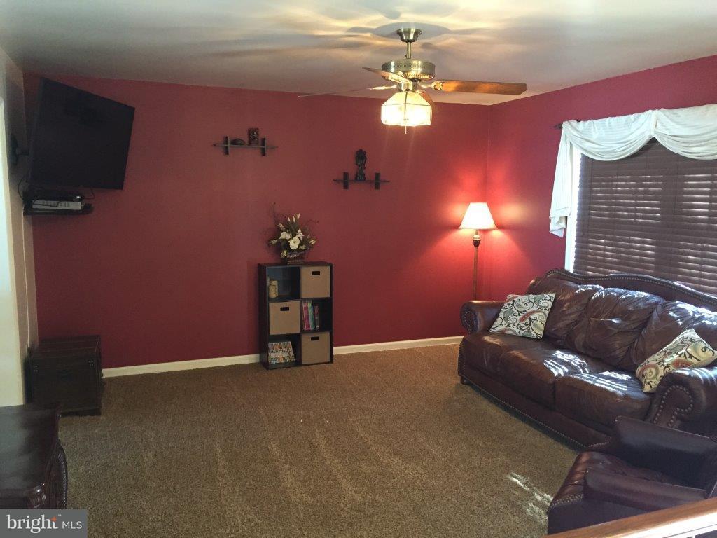 713 Lampeter Road Lancaster, PA 17602 - Photo 6 of 25 Gallery Image 6