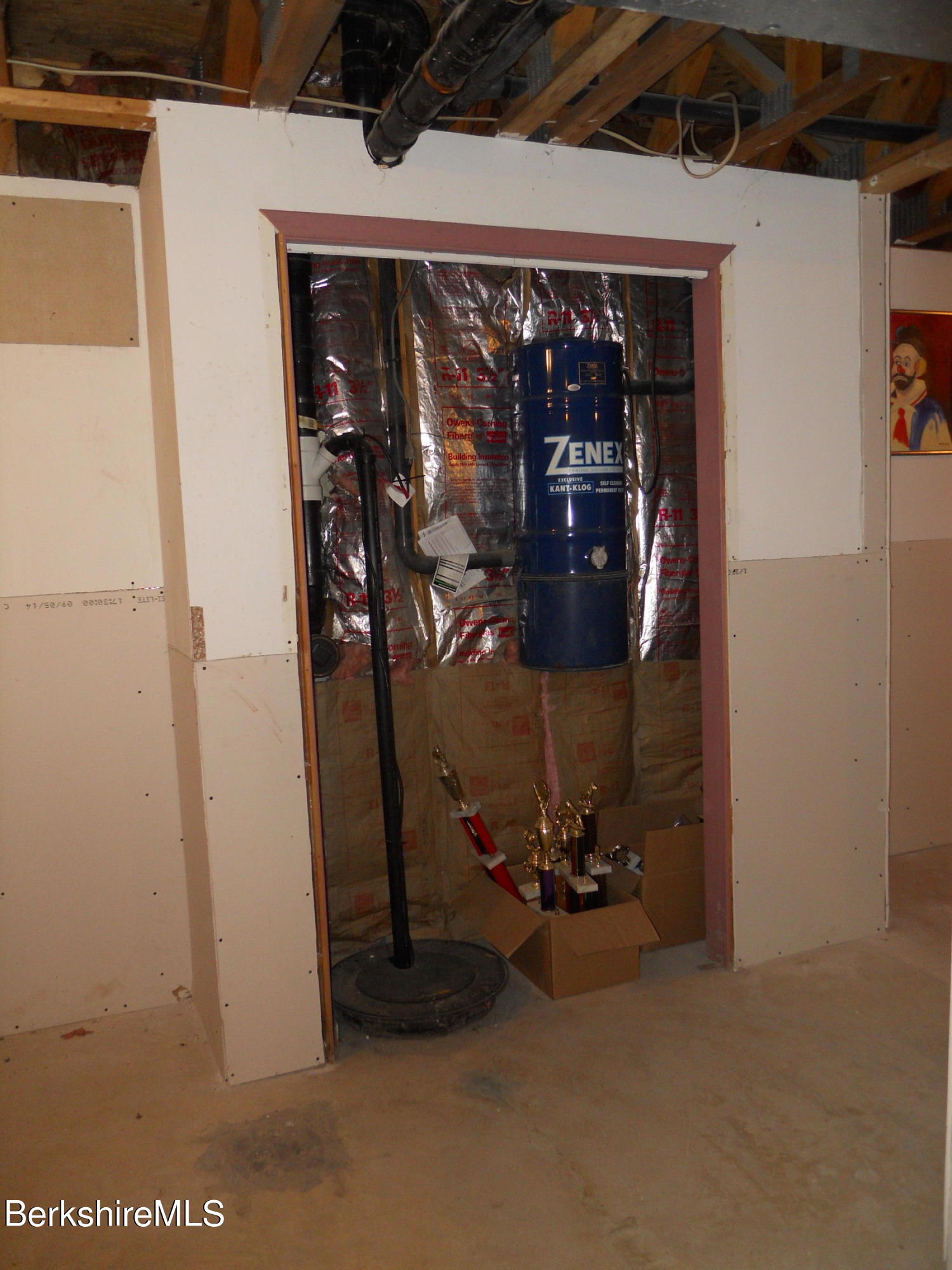 140 Arthur Pease Road Middlefield, MA 01011 - Photo 40 of 43 a view of a room with gym equipment