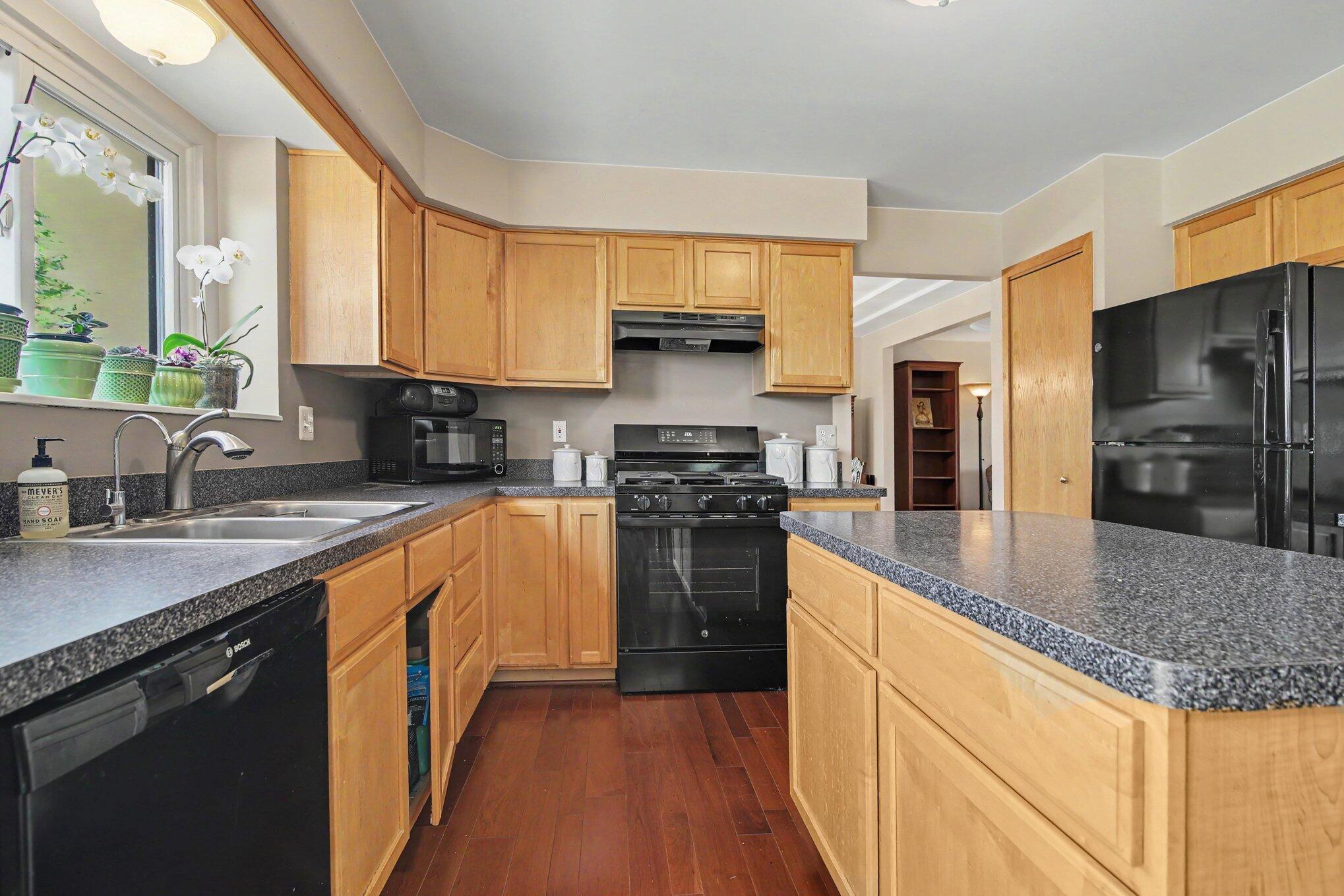 14412 North Territorial Road Gregory, MI 48137 - Photo 10 of 33 006_file_2907