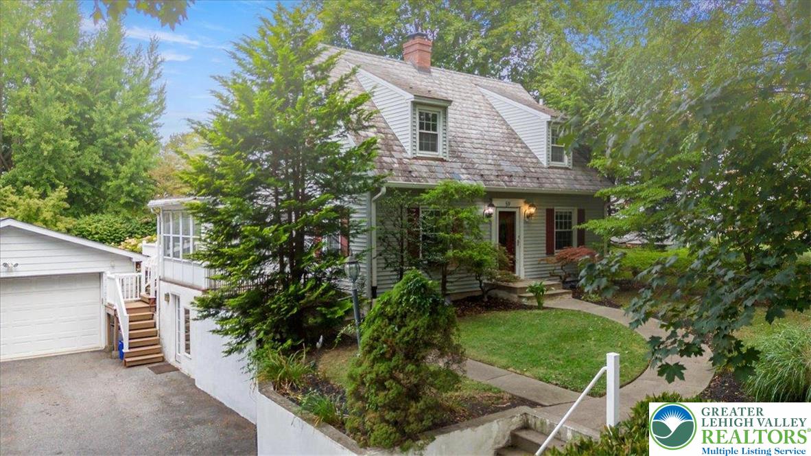 59 Macada Road Bethlehem, PA 18017 - Photo 3 of 45 Gallery Image 3