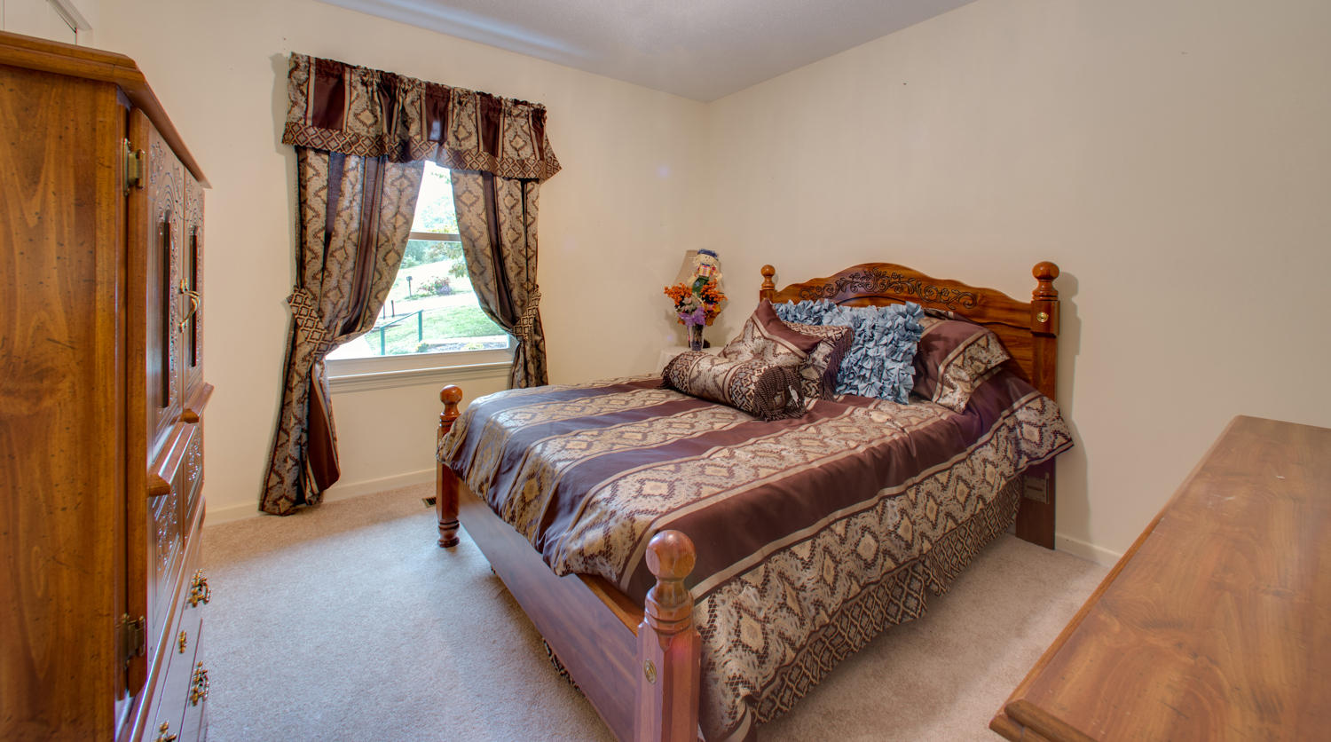 8016 Birch Drive Chattanooga, TN 37421 - Photo 15 of 23 8016Birch_20151002_0026Enfuse
