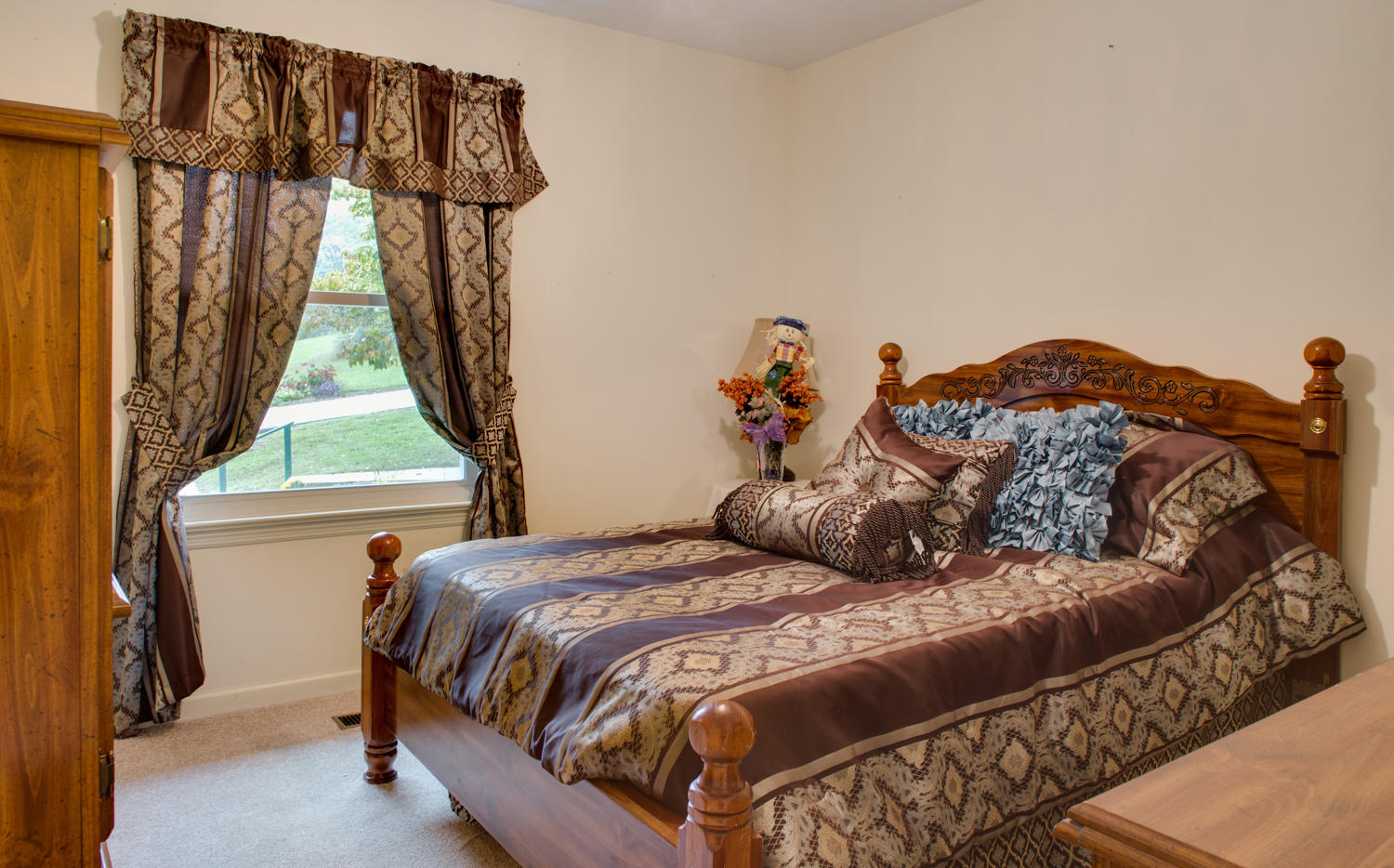 8016 Birch Drive Chattanooga, TN 37421 - Photo 16 of 23 8016Birch_20151002_0032Enfuse