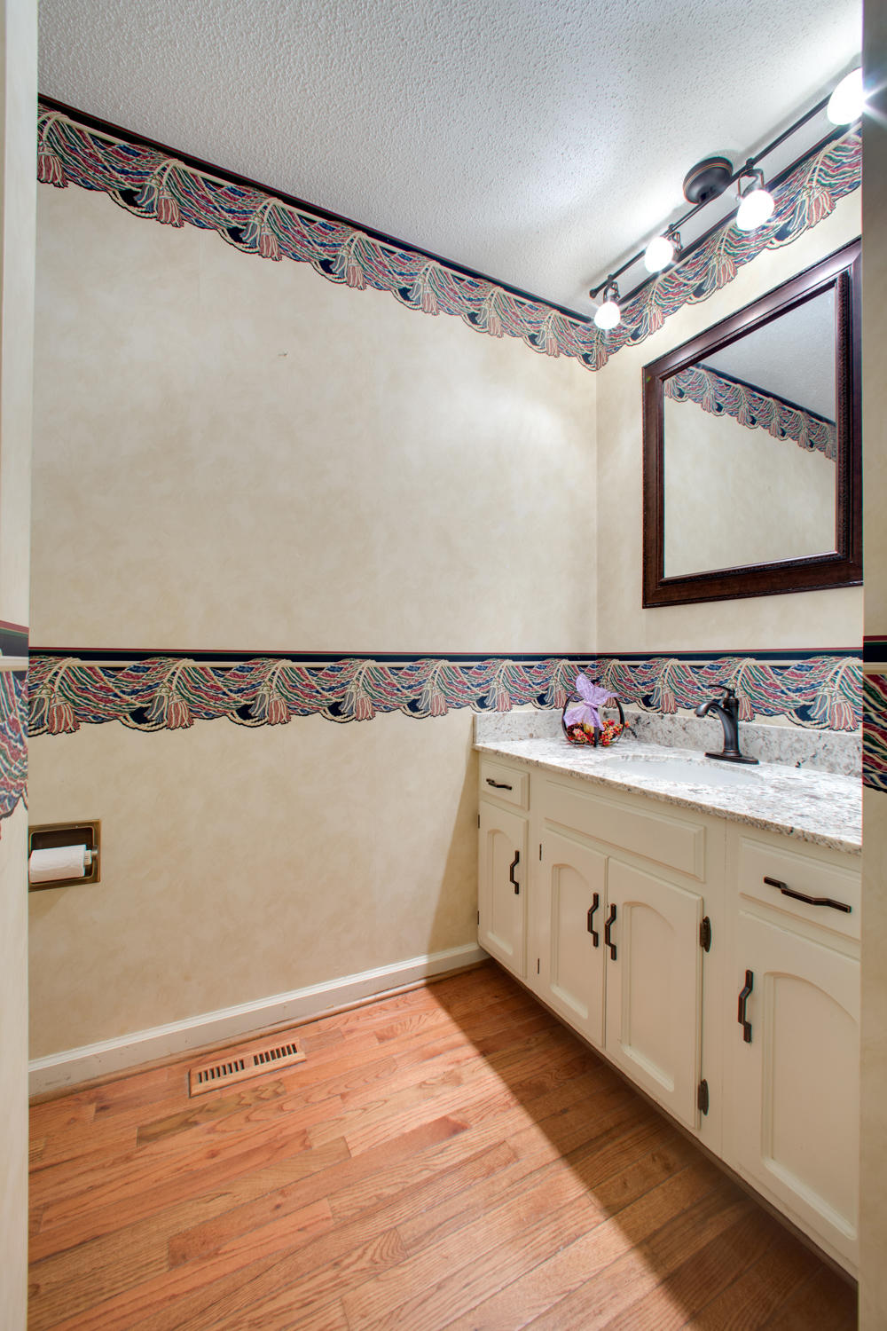 8016 Birch Drive Chattanooga, TN 37421 - Photo 18 of 23 8016Birch_20151002_0039Enfuse