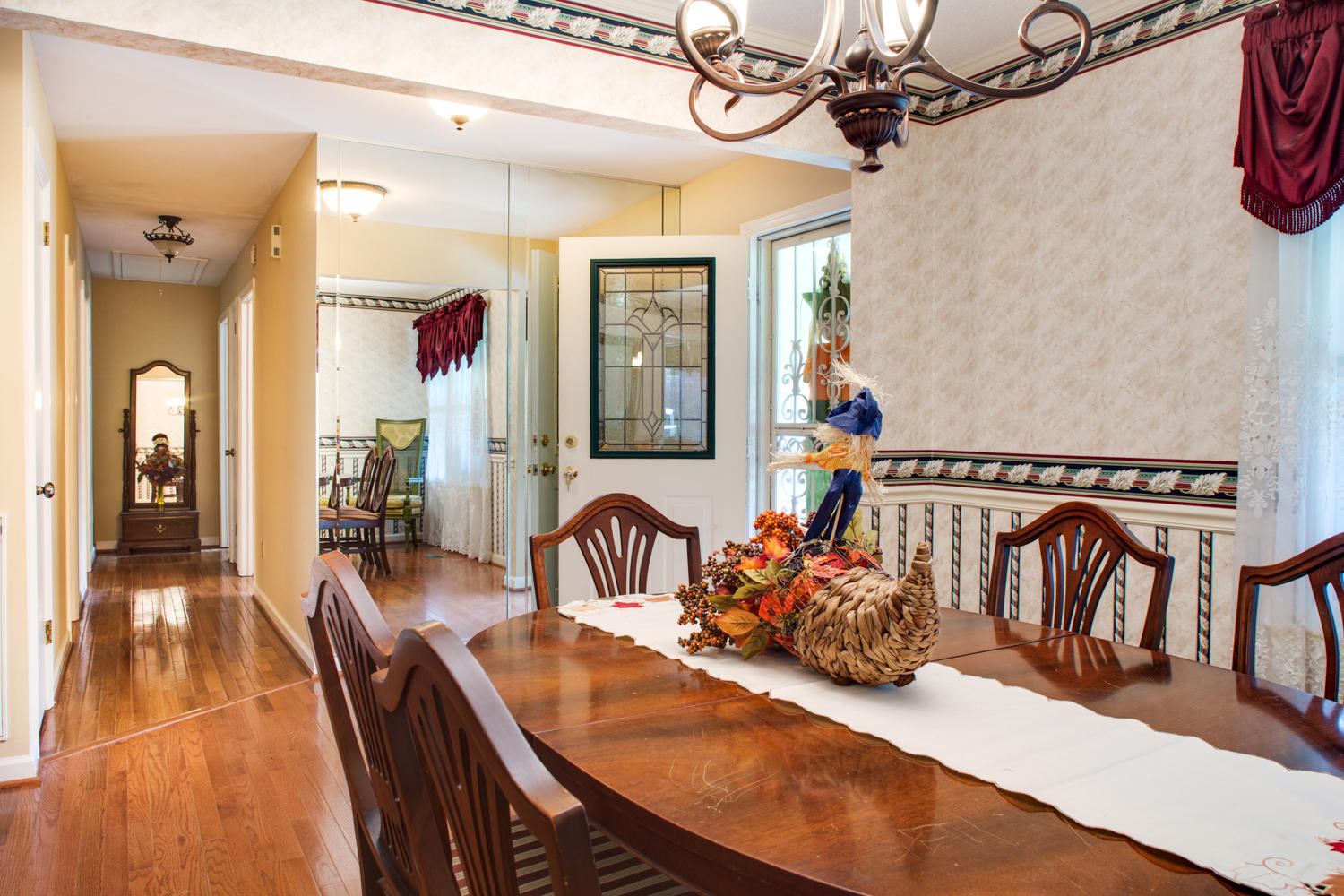 8016 Birch Drive Chattanooga, TN 37421 - Photo 7 of 23 8016Birch_20151002_0058Enfuse