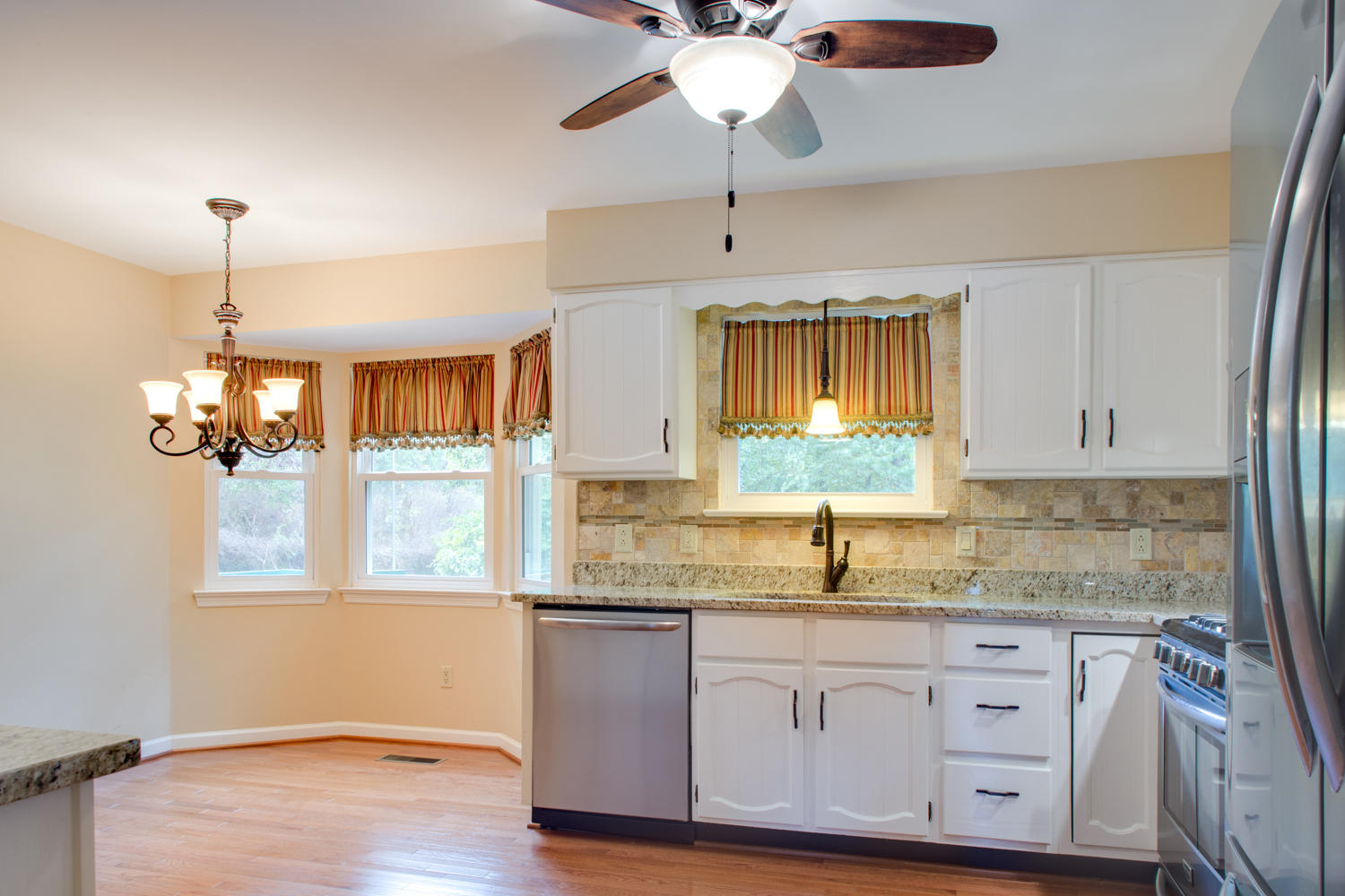 8016 Birch Drive Chattanooga, TN 37421 - Photo 9 of 23 8016Birch_20151002_0068Enfuse