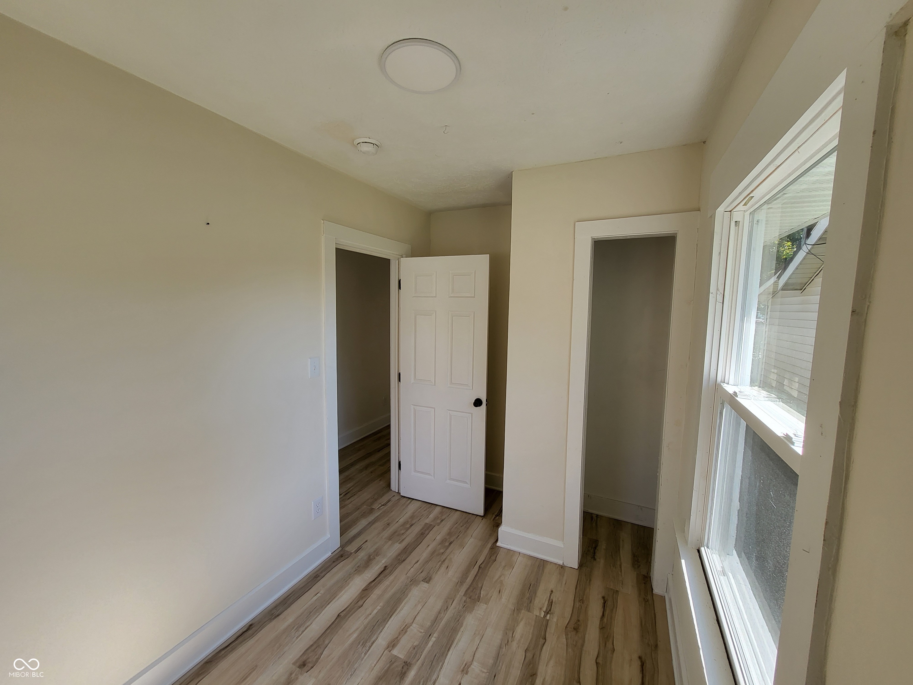 2462 Main Street Anderson, IN 46016 - Photo 11 of 15