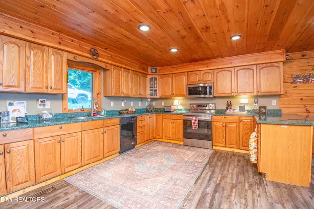 $765,000 | 699 Lakeview Drive, Sharps Chapel, TN 37866