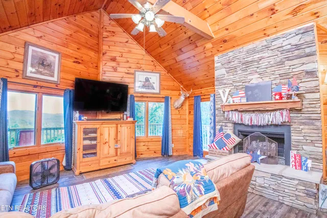 $765,000 | 699 Lakeview Drive, Sharps Chapel, TN 37866