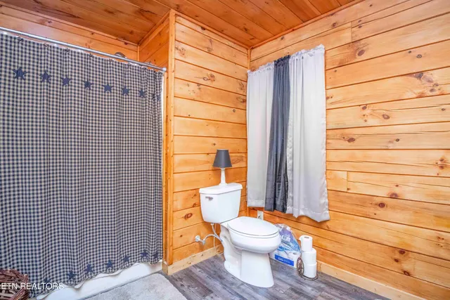 $765,000 | 699 Lakeview Drive, Sharps Chapel, TN 37866