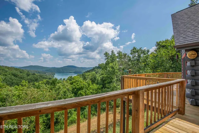$765,000 | 699 Lakeview Drive, Sharps Chapel, TN 37866