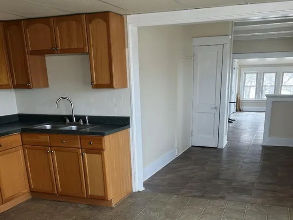 $250,000 | 439 West Columbia Avenue, Battle Creek, MI 49015