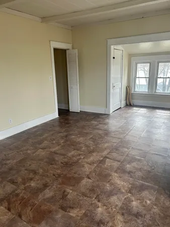 $250,000 | 439 West Columbia Avenue, Battle Creek, MI 49015