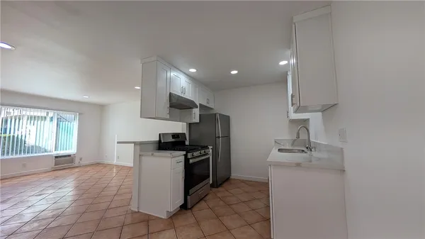 $435,000 | 1422 South Peckham Street, Unit A, Fullerton, CA 92833