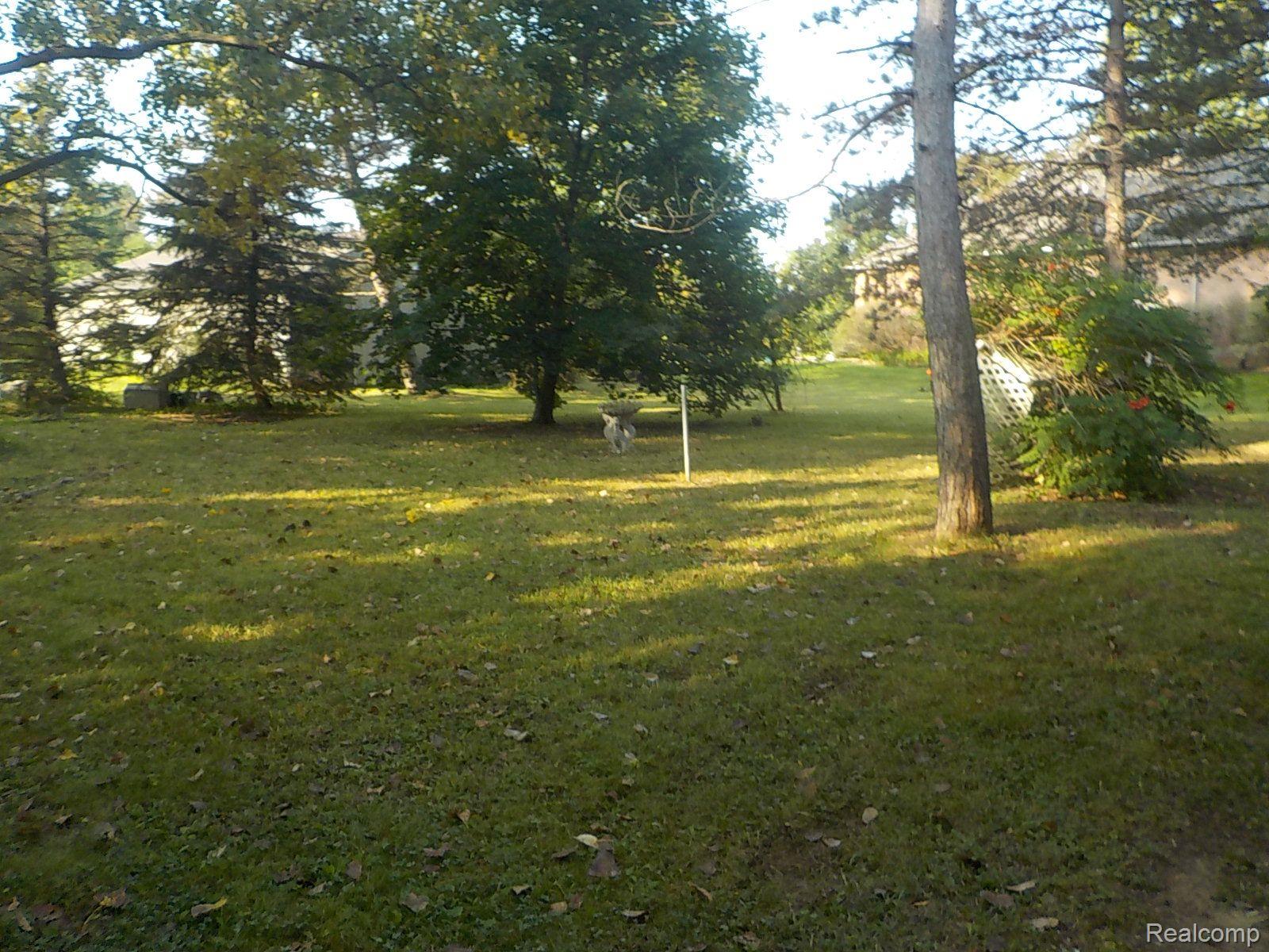 5245 Lahring Road Linden, MI 48451 - Photo 4 of 19 Gallery Image 4