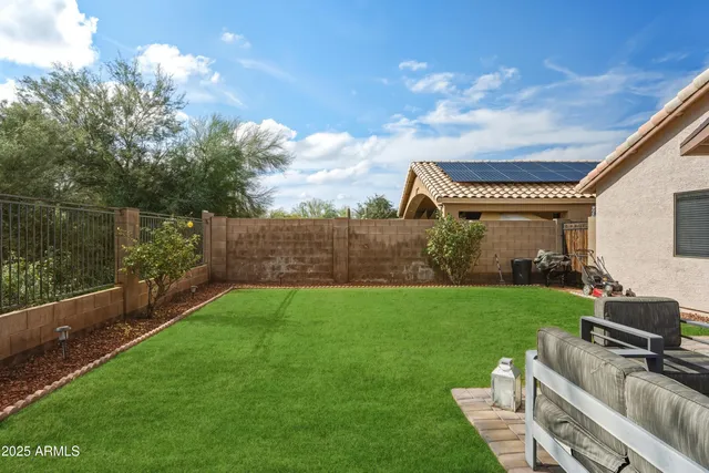 $450,000 | 2105 East Robin Lane, Phoenix, AZ 85024