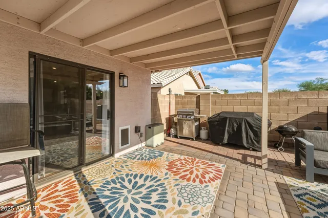 $450,000 | 2105 East Robin Lane, Phoenix, AZ 85024