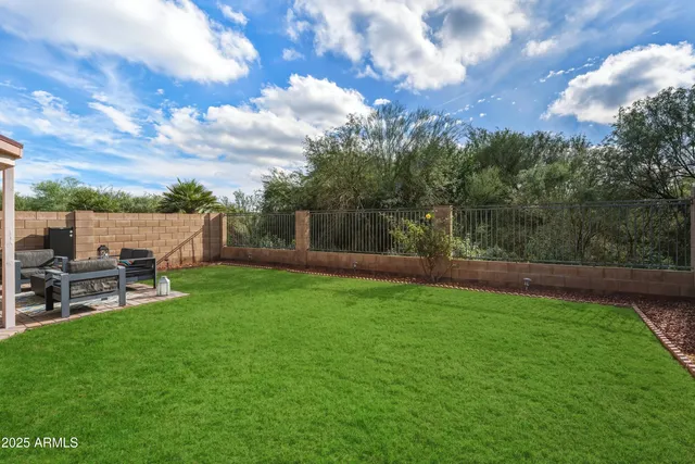 $450,000 | 2105 East Robin Lane, Phoenix, AZ 85024