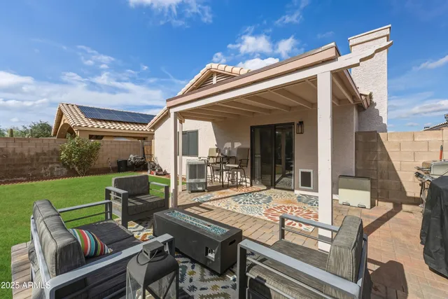 $450,000 | 2105 East Robin Lane, Phoenix, AZ 85024