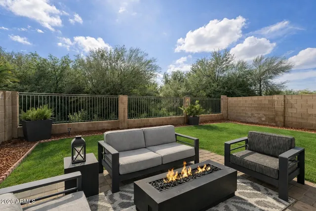 $445,000 | 2105 East Robin Lane, Phoenix, AZ 85024