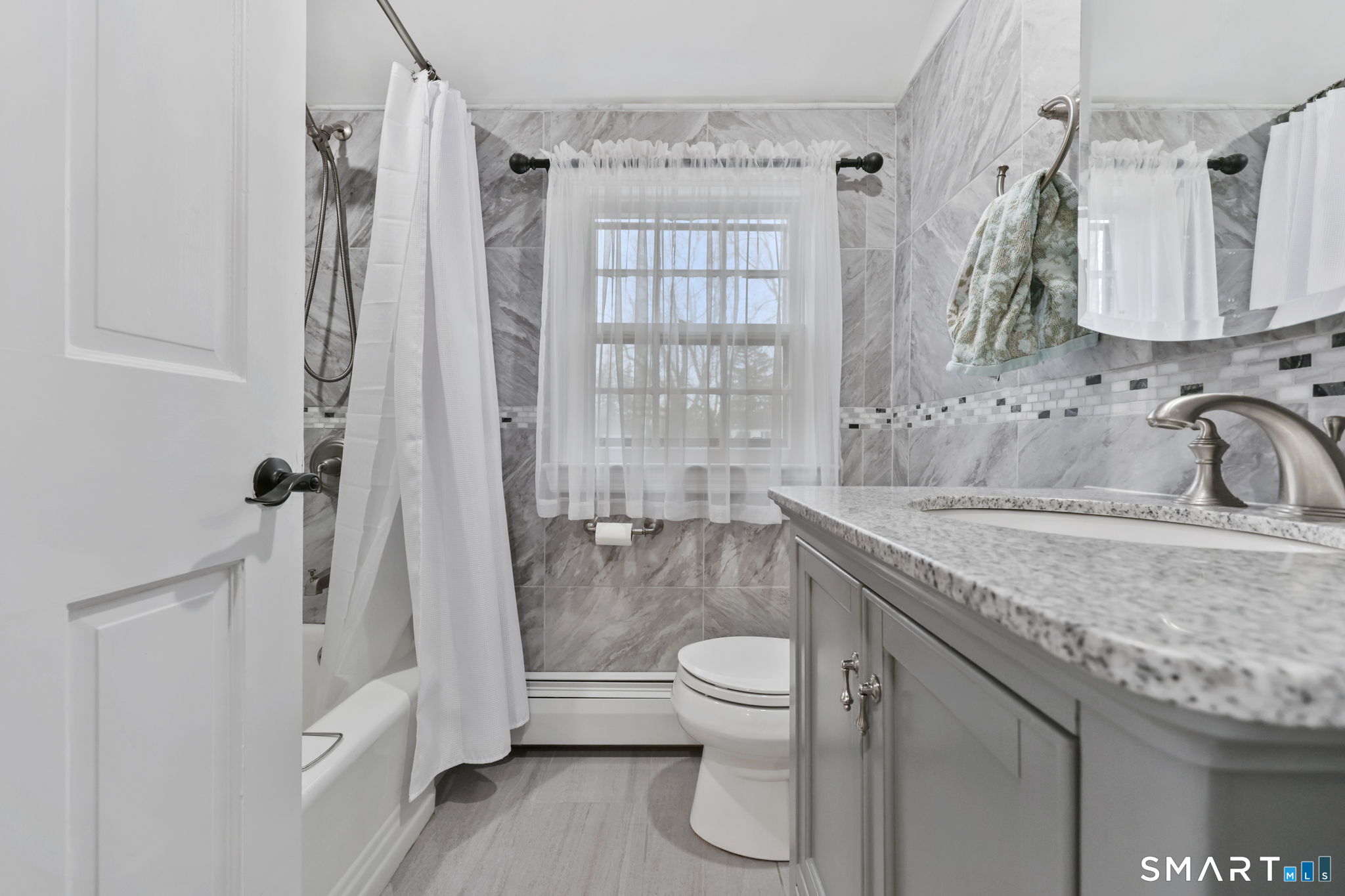 154 Knox Road Stamford, CT 06907 - Photo 18 of 30