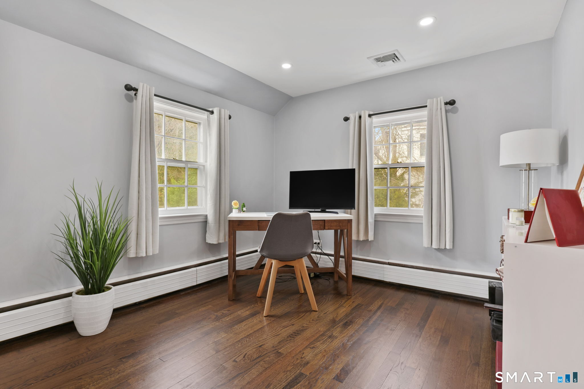 154 Knox Road Stamford, CT 06907 - Photo 21 of 30