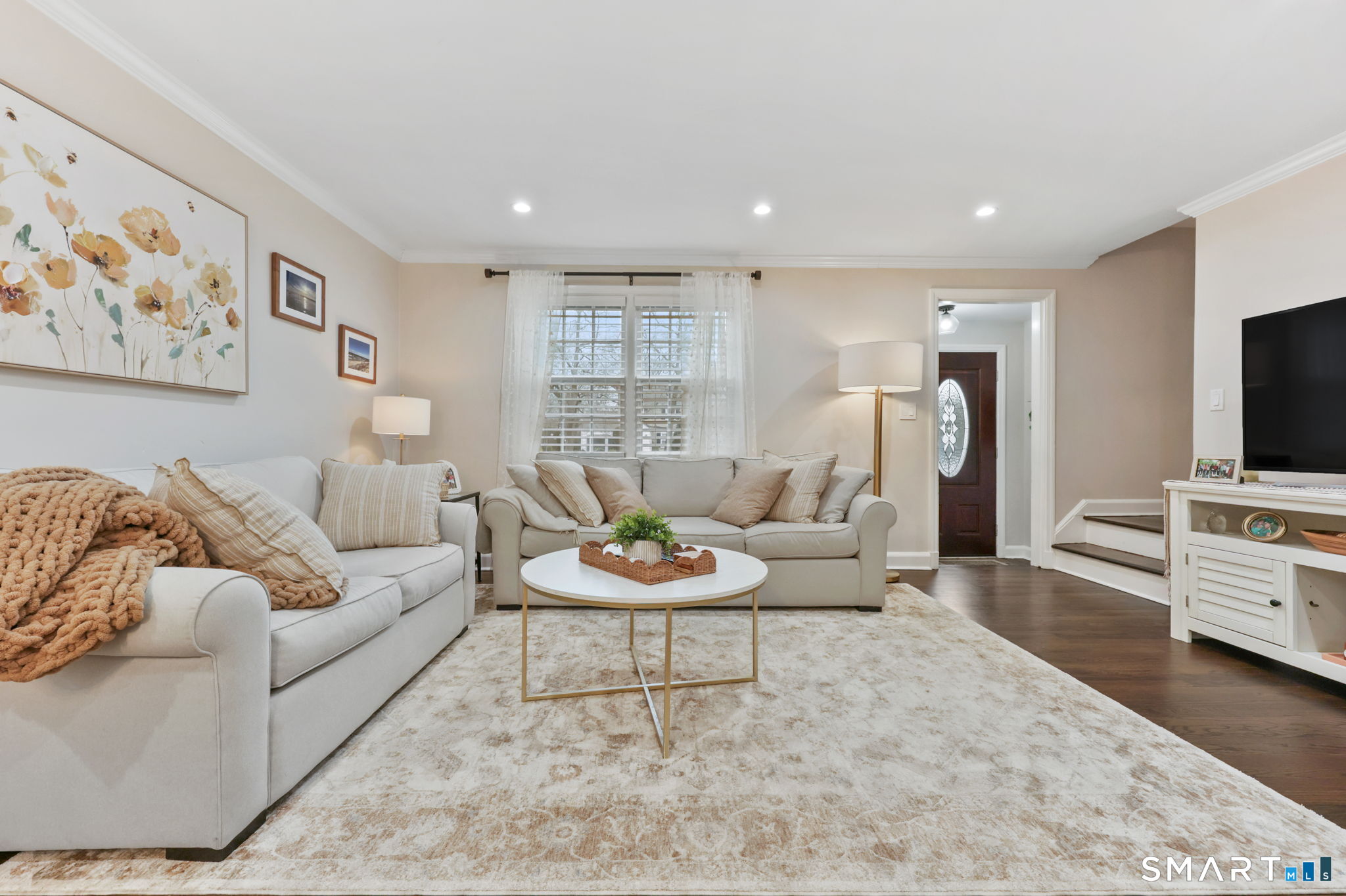 154 Knox Road Stamford, CT 06907 - Photo 4 of 30