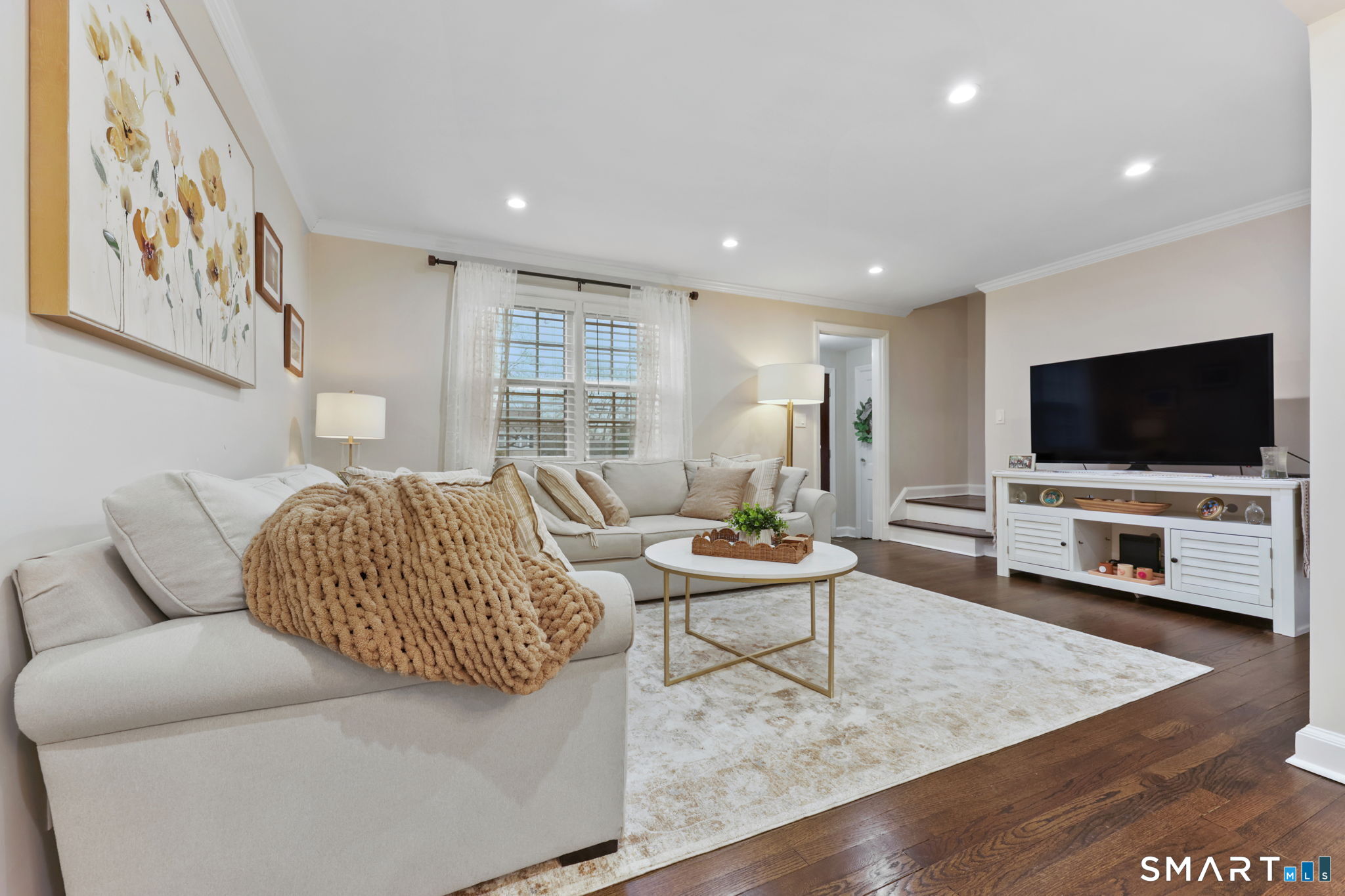 154 Knox Road Stamford, CT 06907 - Photo 5 of 30