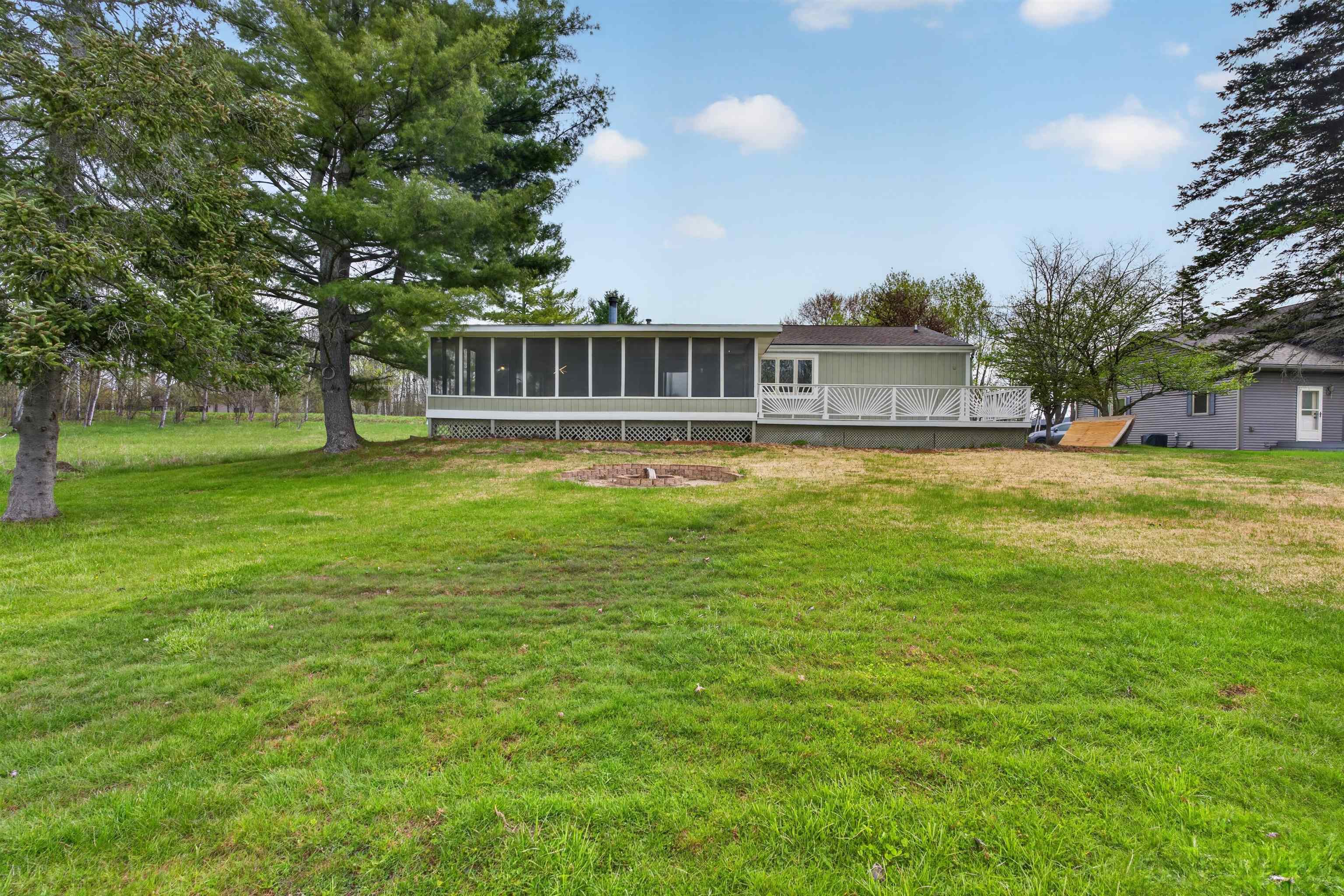 1727 Linksview Way Gladwin, MI 48624 - Photo 42 of 51