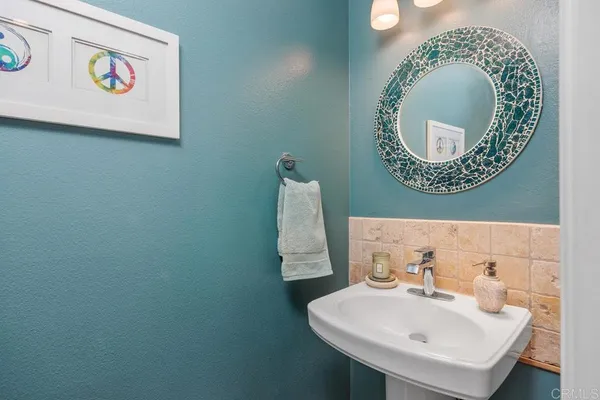 $1,150,000 | 1081 Woodlake Drive, Cardiff-by-the-Sea, CA 92007