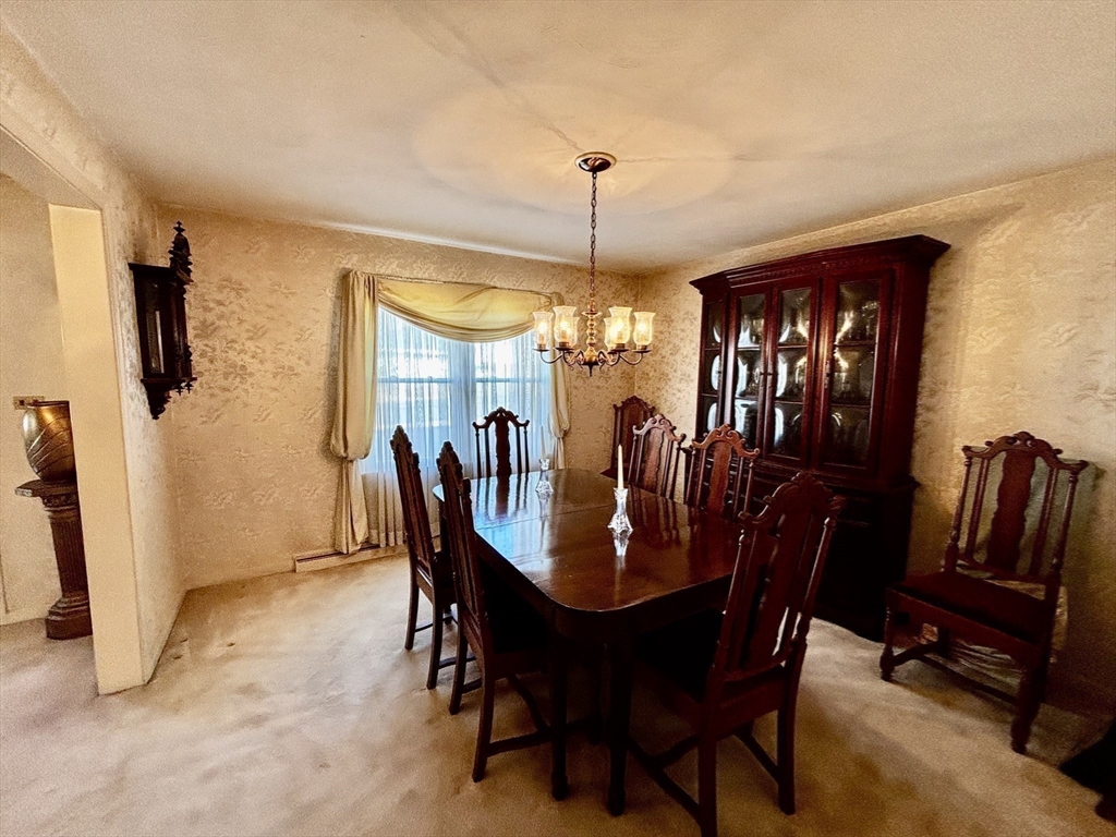 19 Dorwin Drive West Springfield, MA 01089 - Photo 14 of 41