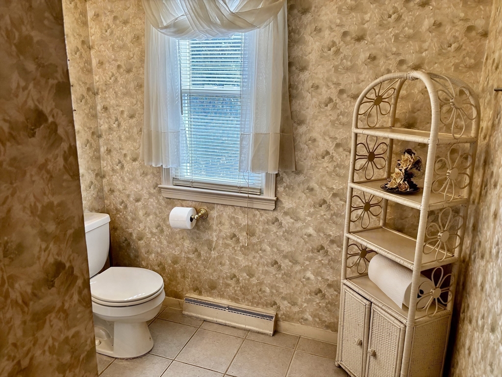 19 Dorwin Drive West Springfield, MA 01089 - Photo 16 of 41