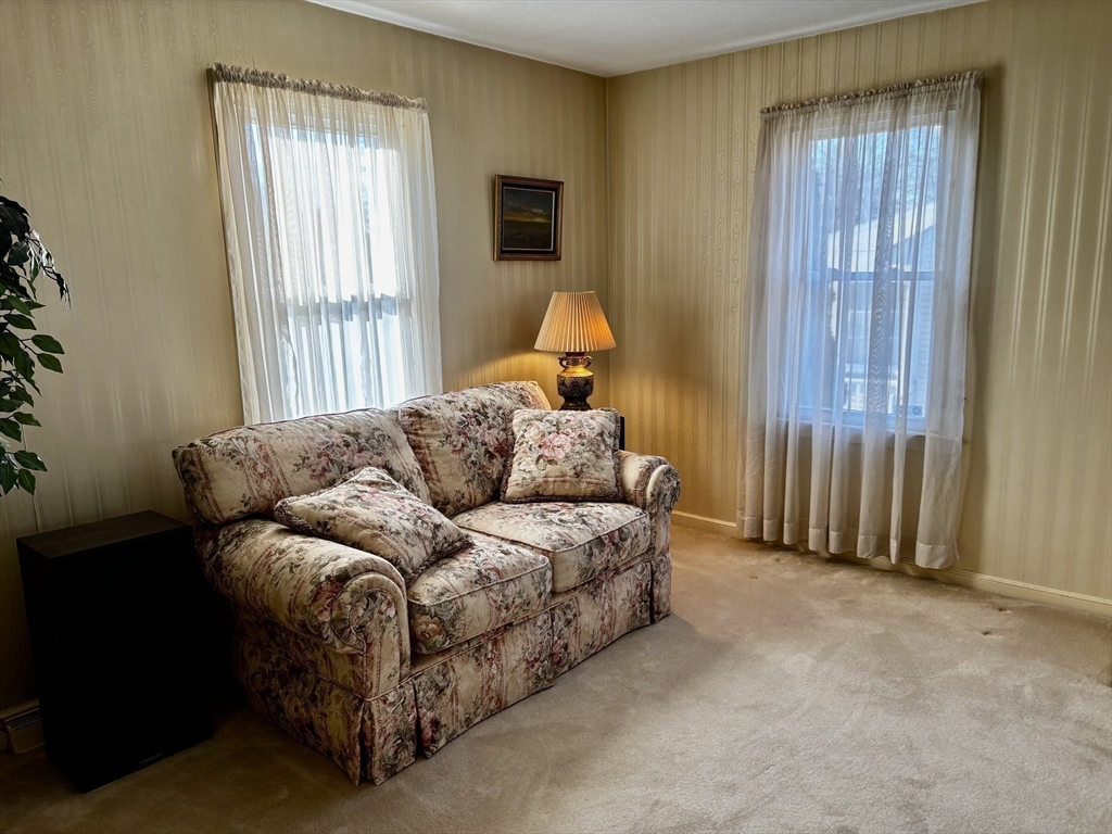 19 Dorwin Drive West Springfield, MA 01089 - Photo 18 of 41