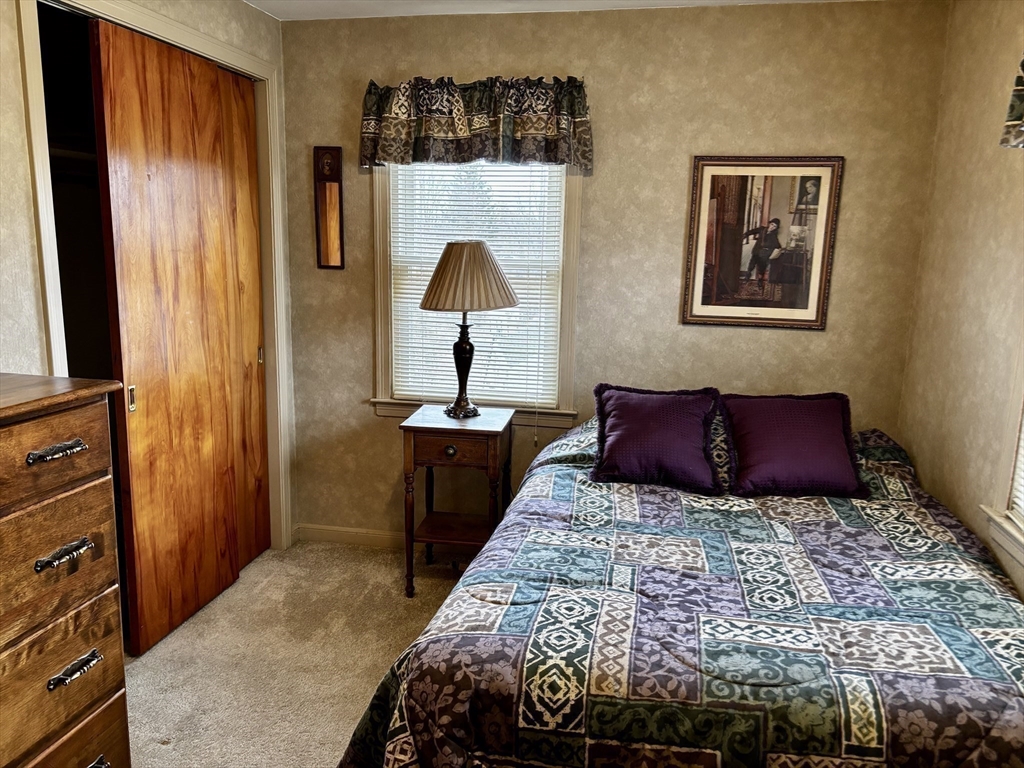 19 Dorwin Drive West Springfield, MA 01089 - Photo 27 of 41