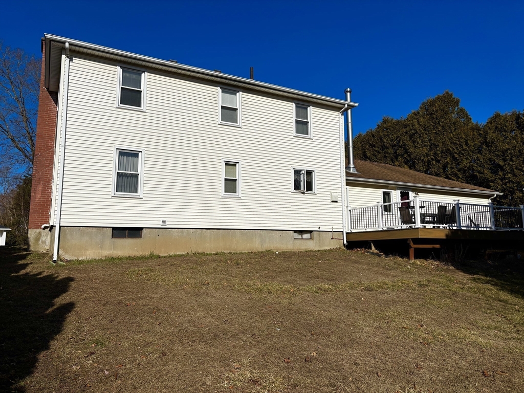 19 Dorwin Drive West Springfield, MA 01089 - Photo 3 of 41