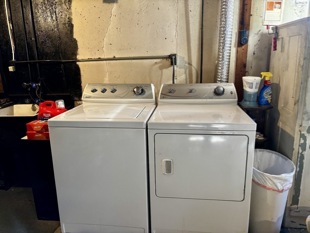 19 Dorwin Drive West Springfield, MA 01089 - Photo 37 of 41