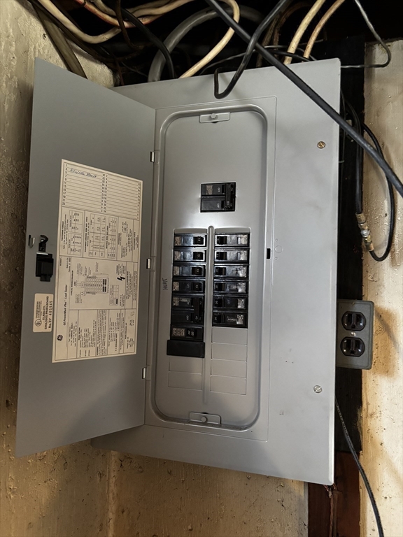 19 Dorwin Drive West Springfield, MA 01089 - Photo 39 of 41