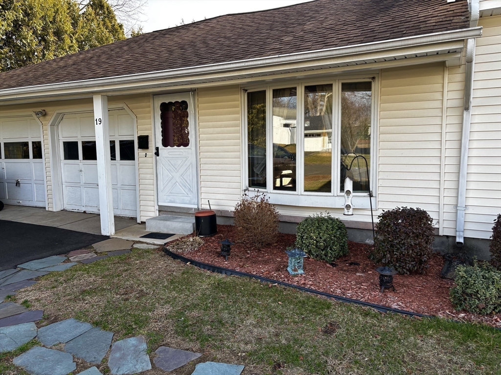 19 Dorwin Drive West Springfield, MA 01089 - Photo 40 of 41