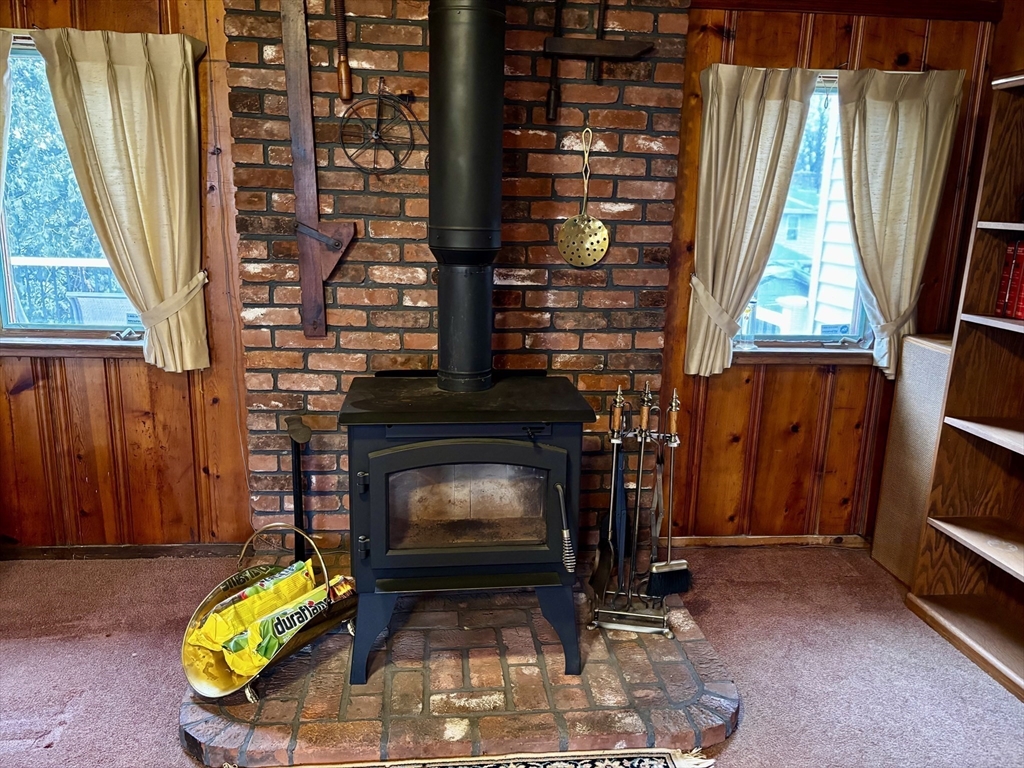 19 Dorwin Drive West Springfield, MA 01089 - Photo 8 of 41