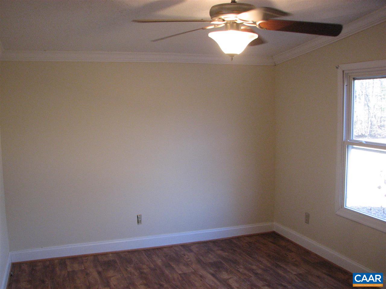 4247 Rising Sun Road Palmyra, VA 22963 - Photo 18 of 31 an empty room with a window