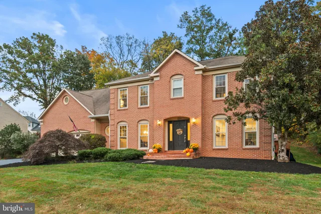 $1,025,000 | 1205 Cameo Court, Herndon, VA 20170