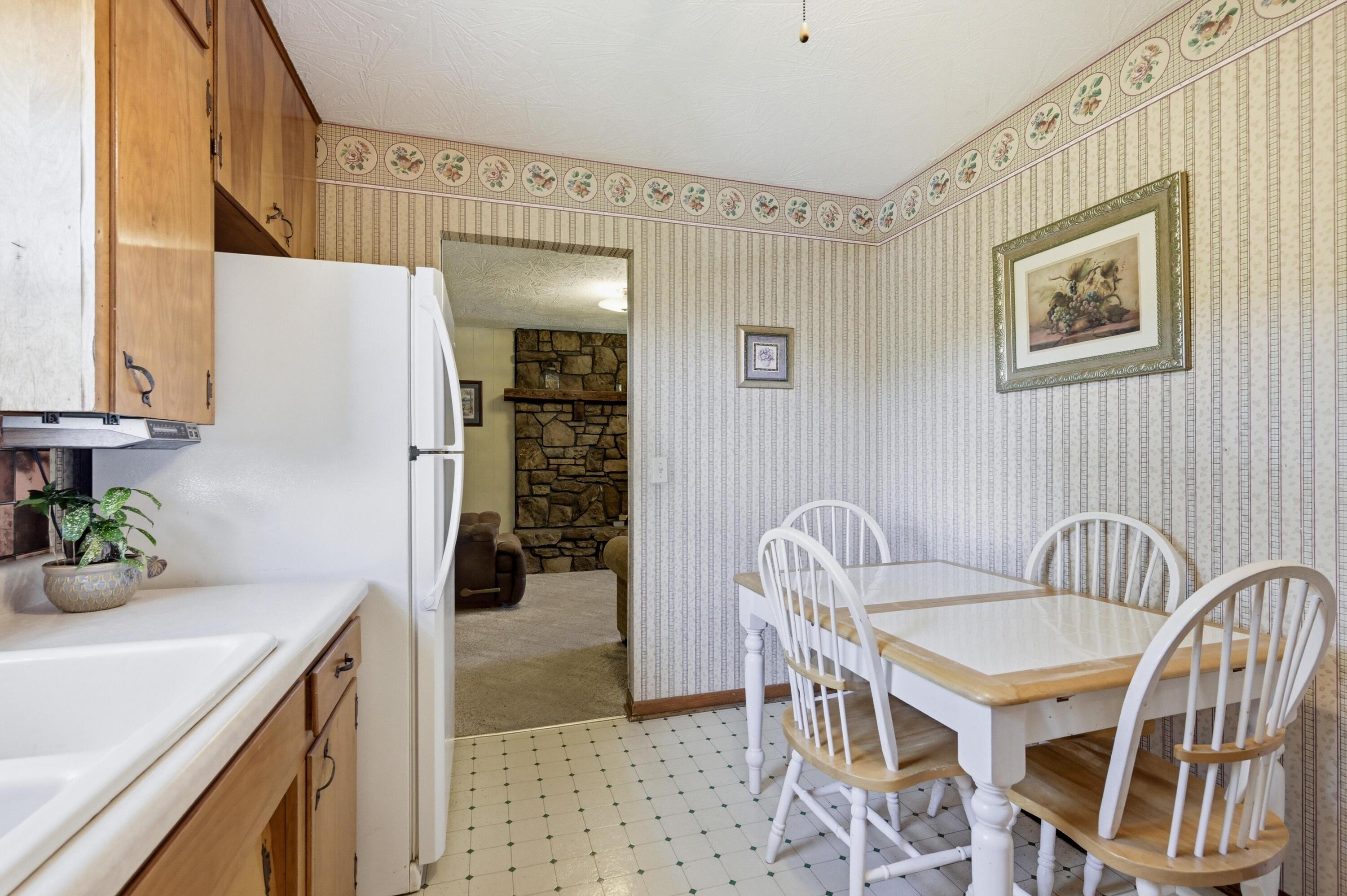 577 McNatt Road Neosho, MO 64850 - Photo 10 of 50 010