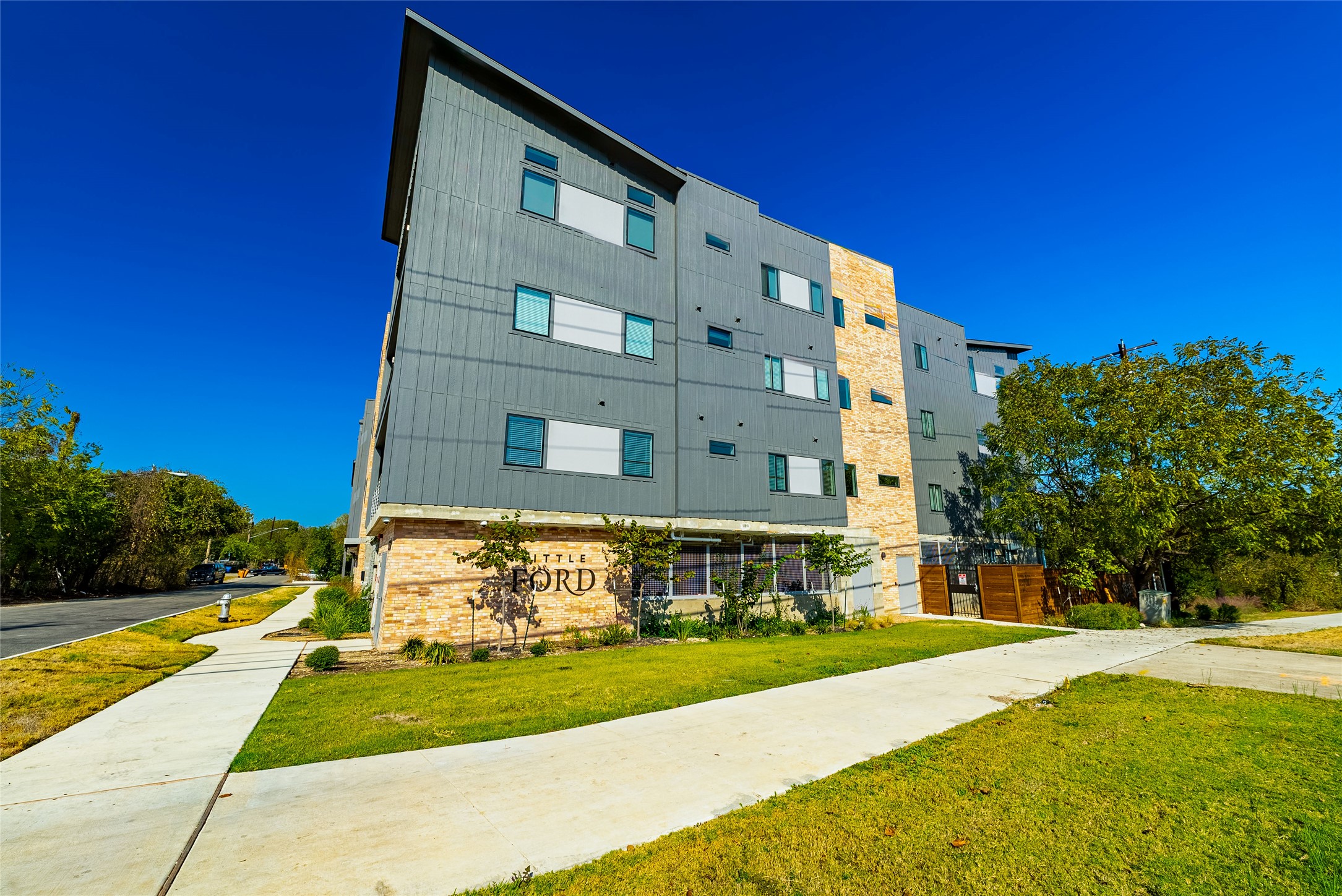 100 West Mockingbird Lane, Unit 201 Austin, TX 78745 - Photo 13 of 16 View of apartment building / complex