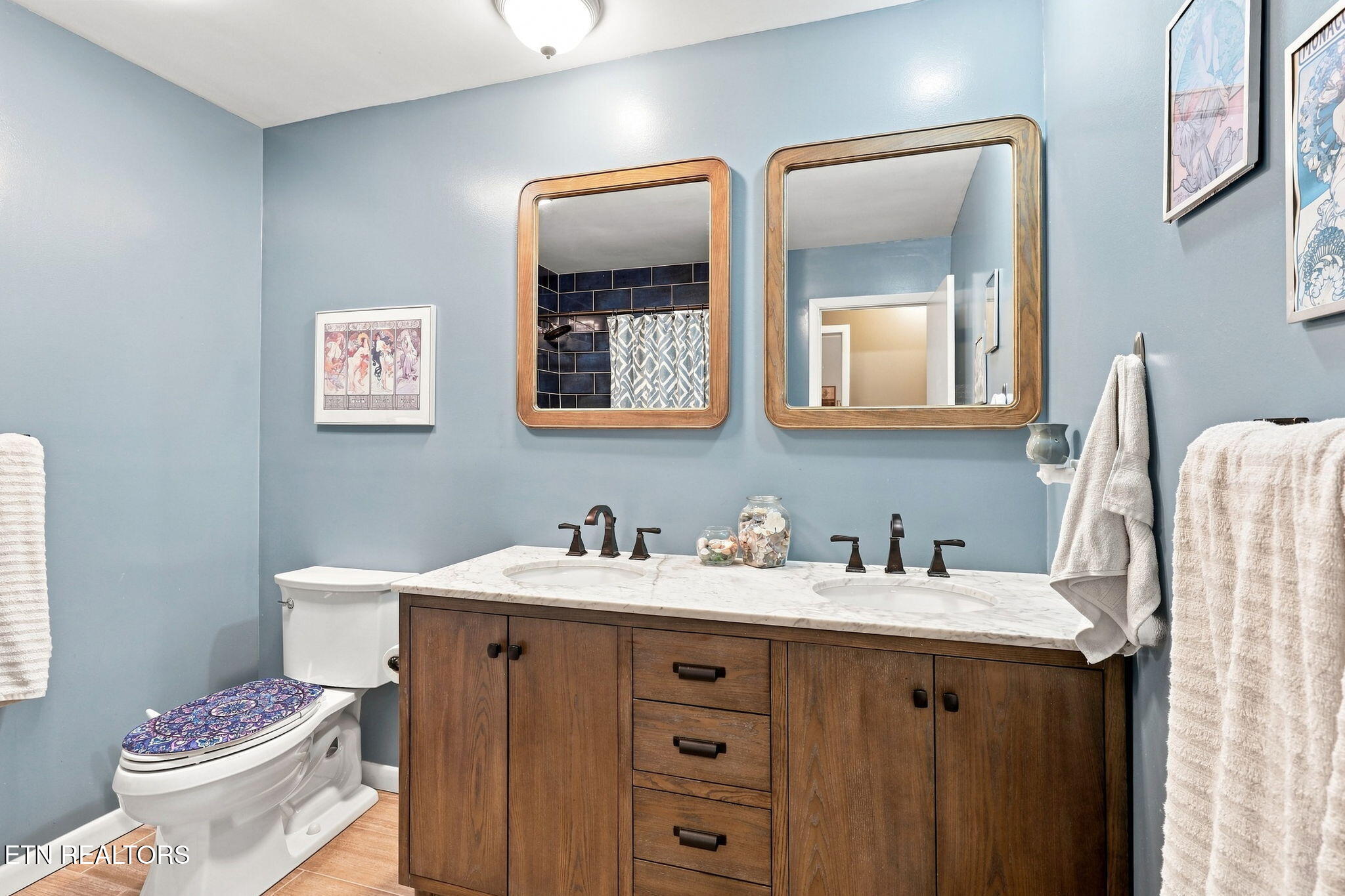 131 Cumberland View Drive Oak Ridge, TN 37830 - Photo 27 of 49 Full Hall Bath with Tiled Shower
