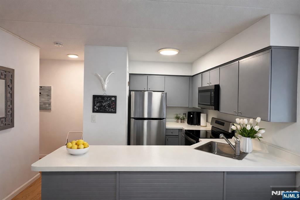 5 Linden Street, Unit 2E Hackensack, NJ 07601 - Photo 6 of 7