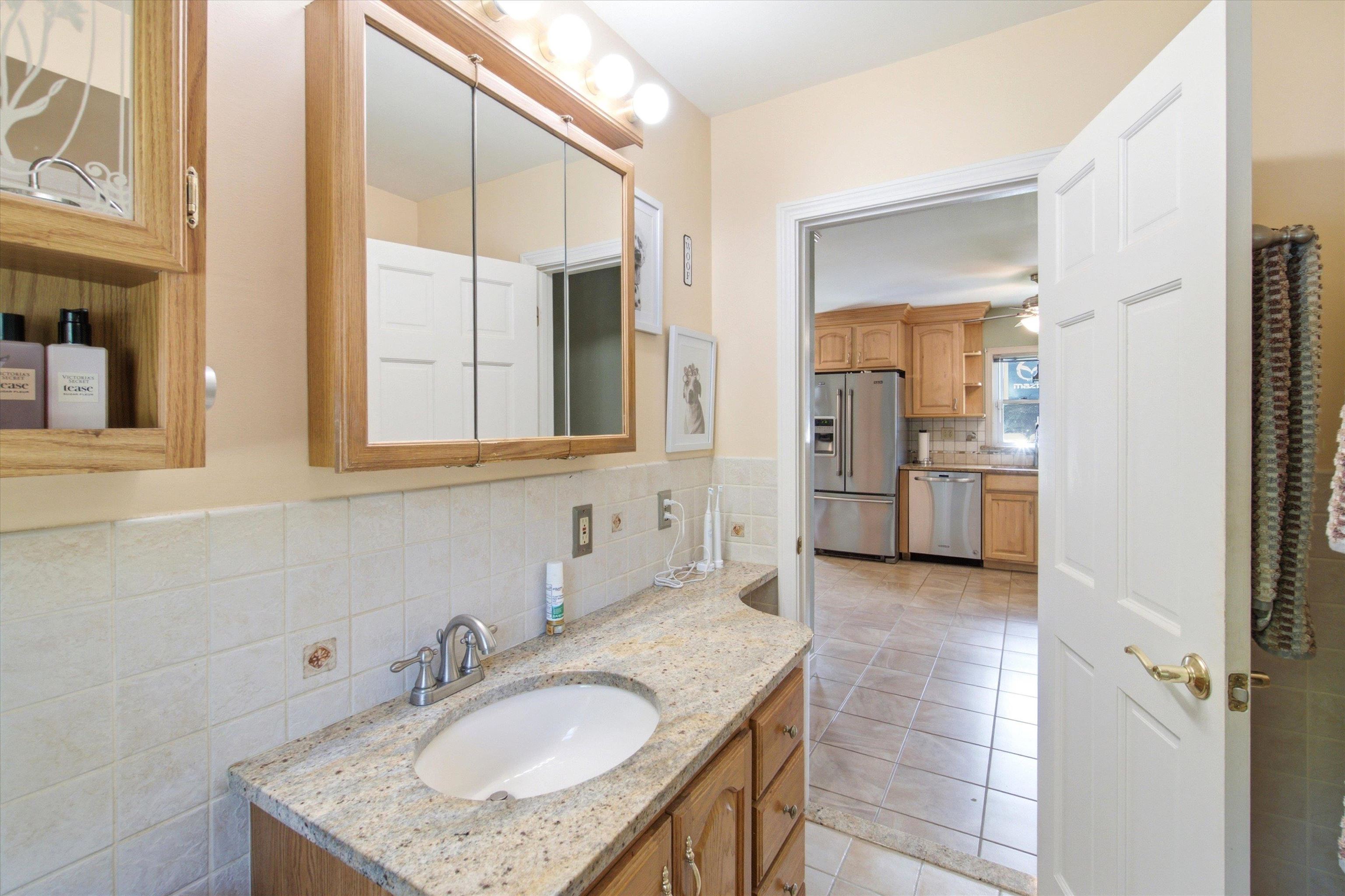 121 Charlestown Road Claremont, NH 03743 - Photo 27 of 54