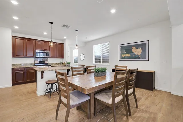 $575,000 | 3755 Edington Drive, Rancho Cordova, CA 95742