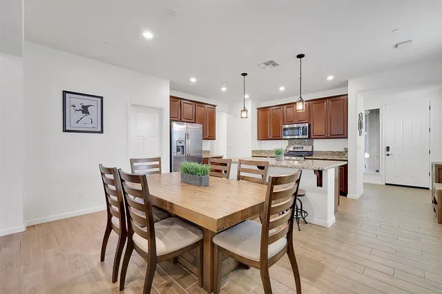 $575,000 | 3755 Edington Drive, Rancho Cordova, CA 95742