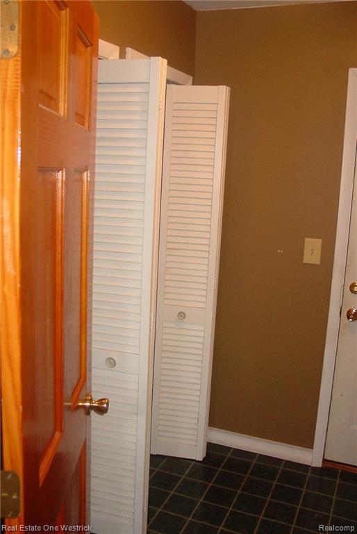 9055 Peters Road Algonac, MI 48001 - Photo 8 of 31